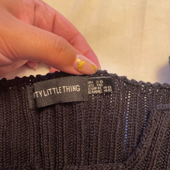 Pretty little thing cropped top size 16 - plus - Picture 2 of 2